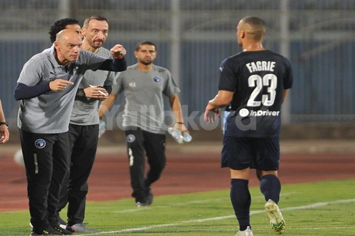 تاكيس جونياس